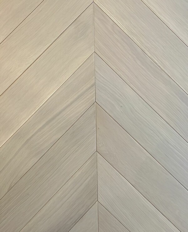 Ek Chevronparkett Witmat